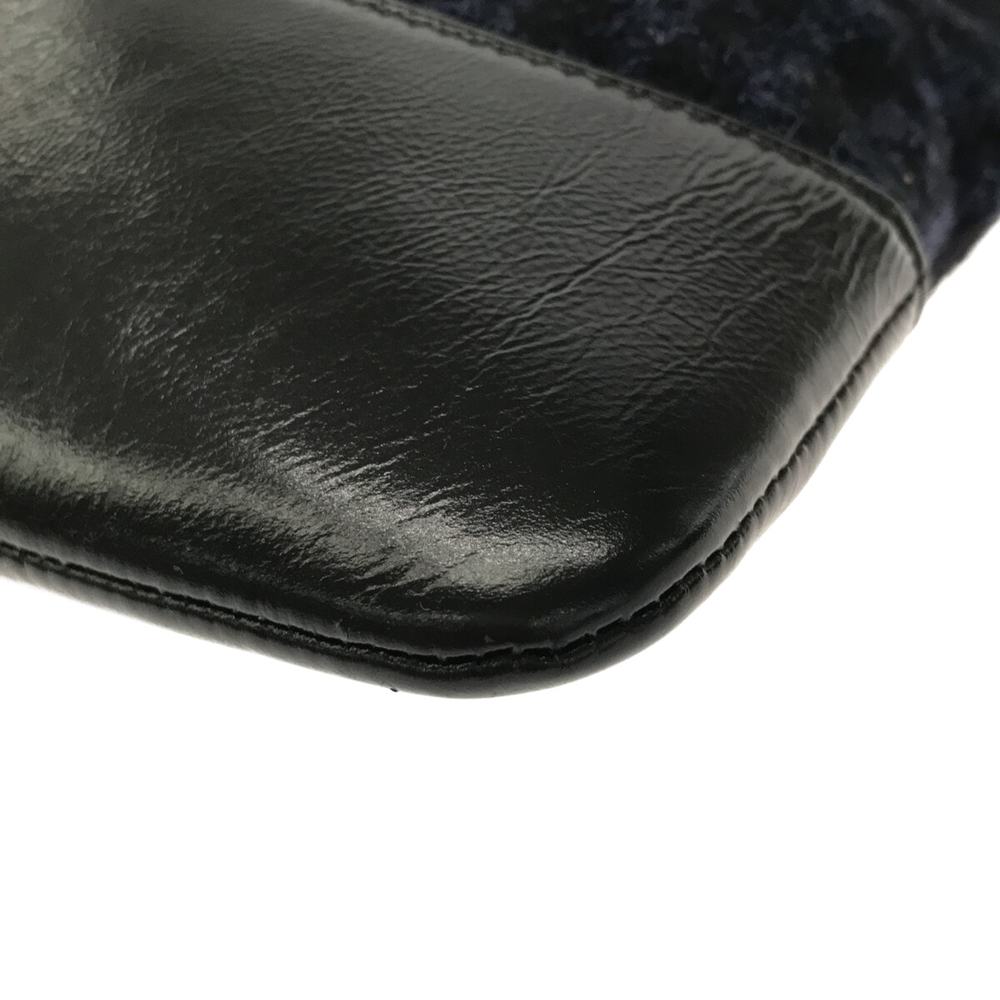 CHANEL Gabrielle Clutch Bag - Picture 11 of 12